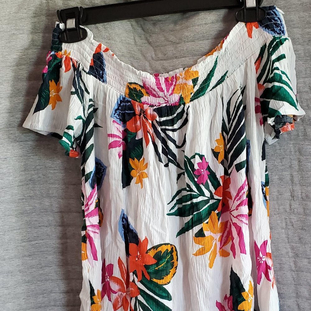 Old Navy top